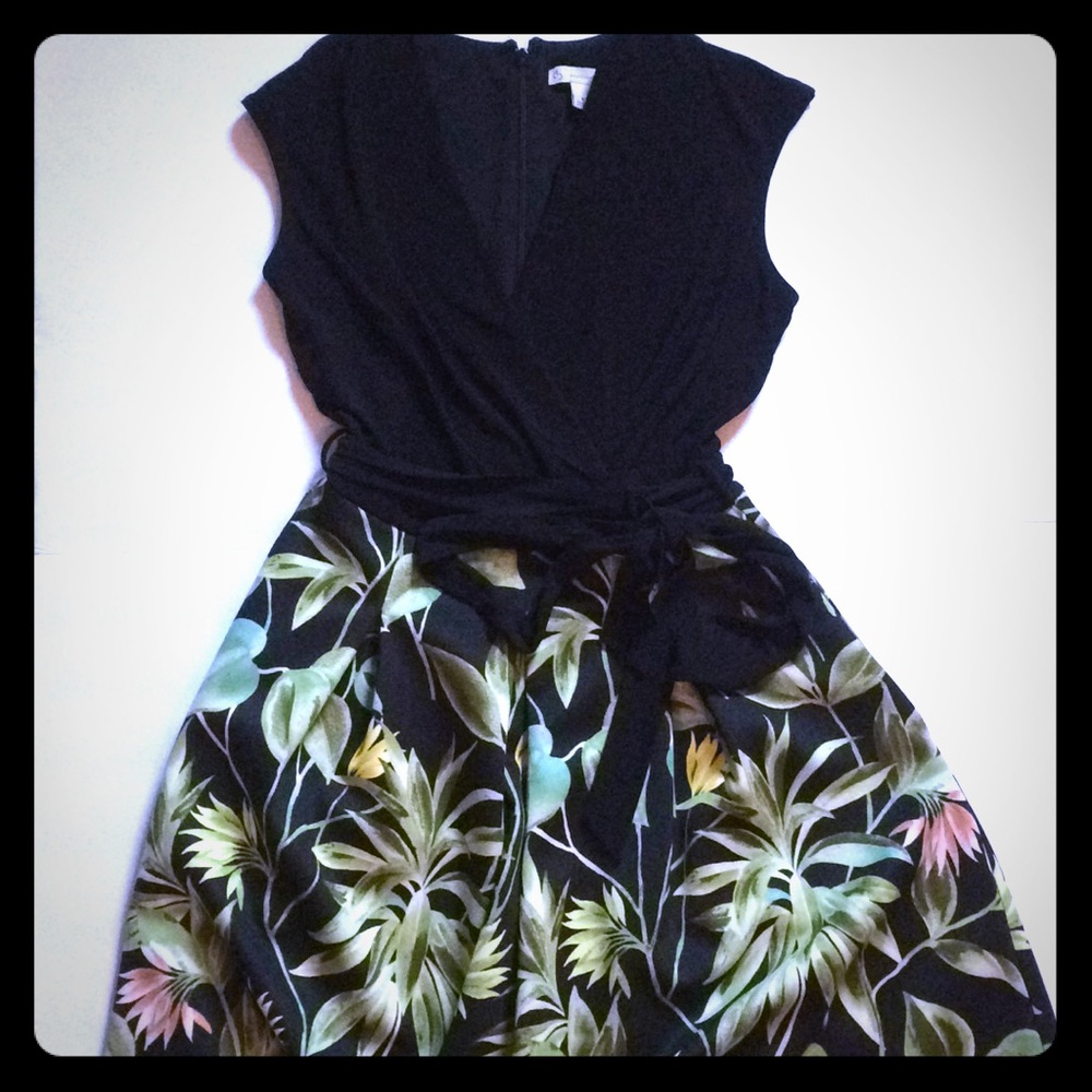 A-line dress with pockets! 😯😁
