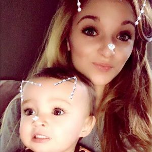 Meet your Posher, Chloe