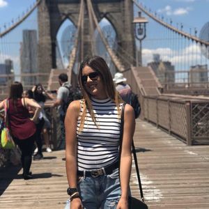 Meet your Posher, Maria corina