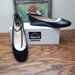 Black ballet style flat