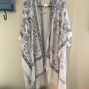 Beautiful Sonoma kimono/Shawl NWOT