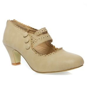 Chase & Chloe Vintage Style Pump