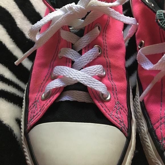 Pink Convers - Picture 5 of 6