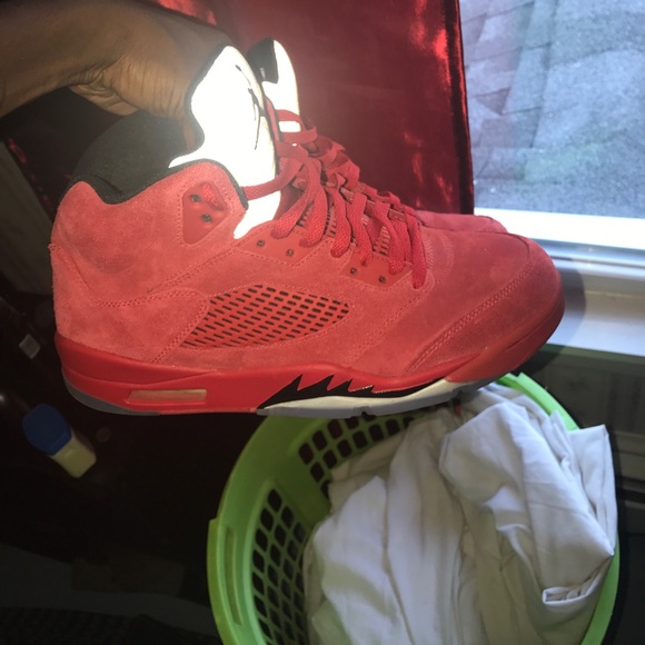 Jordan 5s - Picture 2 of 6