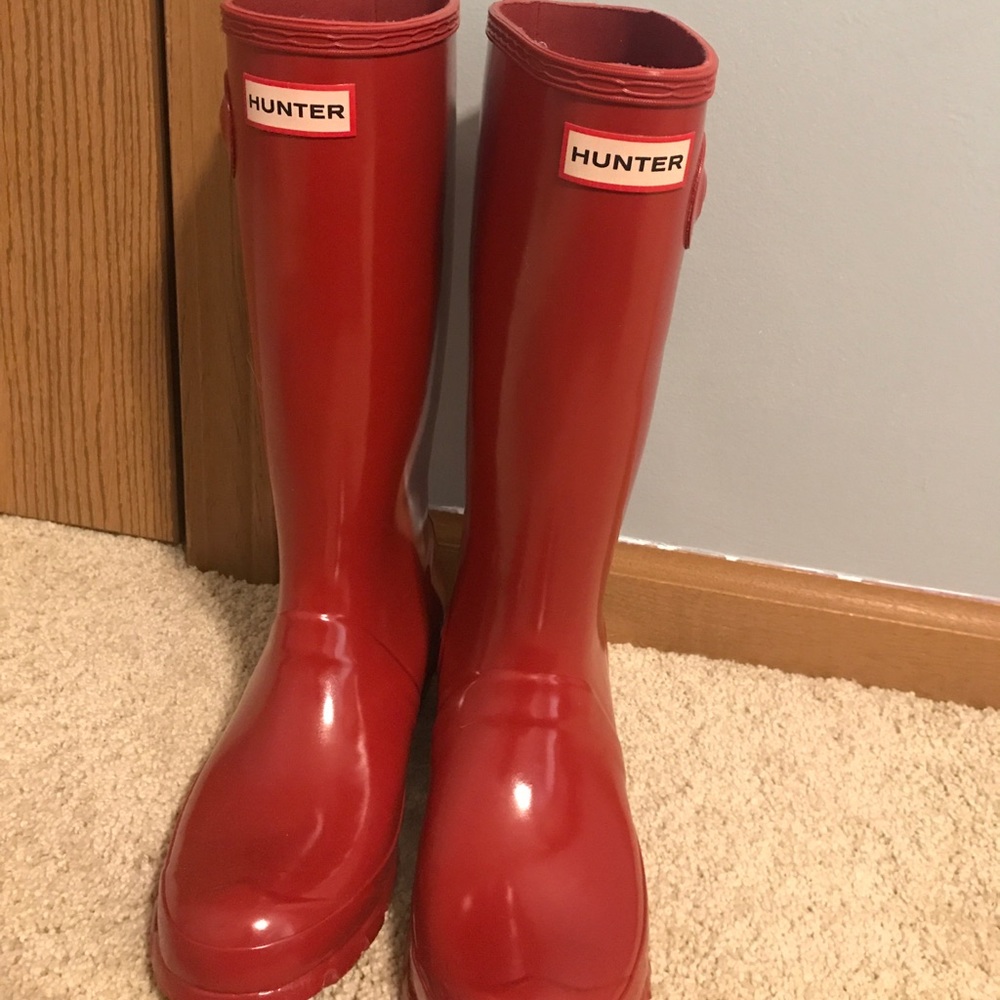 Girls Red Glossy Hunter boots!!