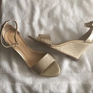 Lilly Pulitzer Bridget Wedges - Gold