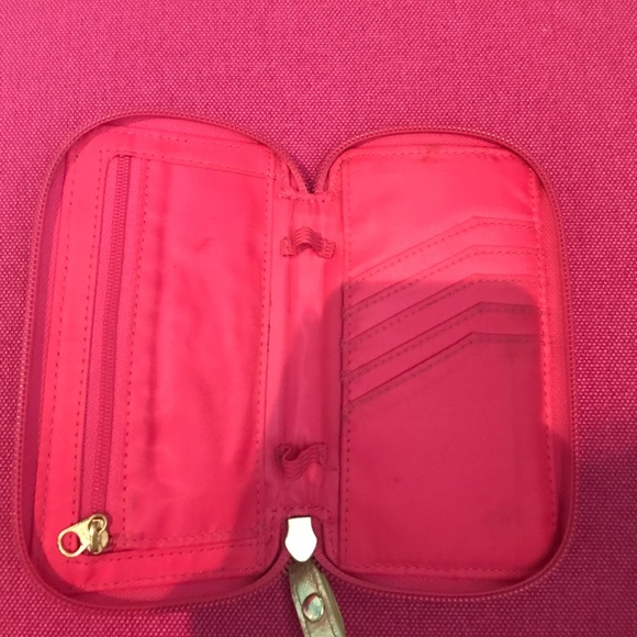 Lilly Pulizter Wristlet - Picture 2 of 6