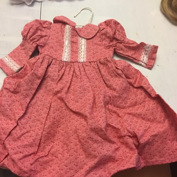 (ORIGINAL & RETIRED) American Girl Doll Elizabeth - Picture 4 of 8