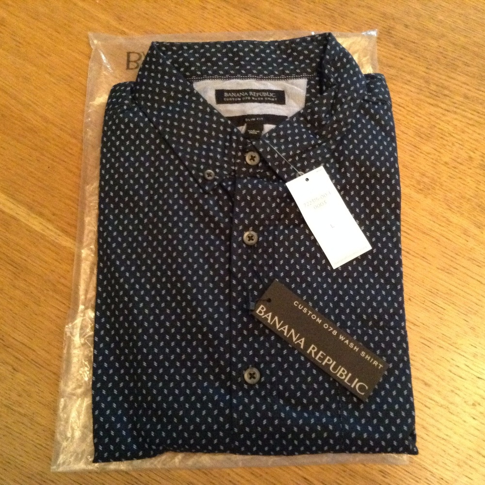 Men's NWT Blue Button-down long sleeve dress shirt