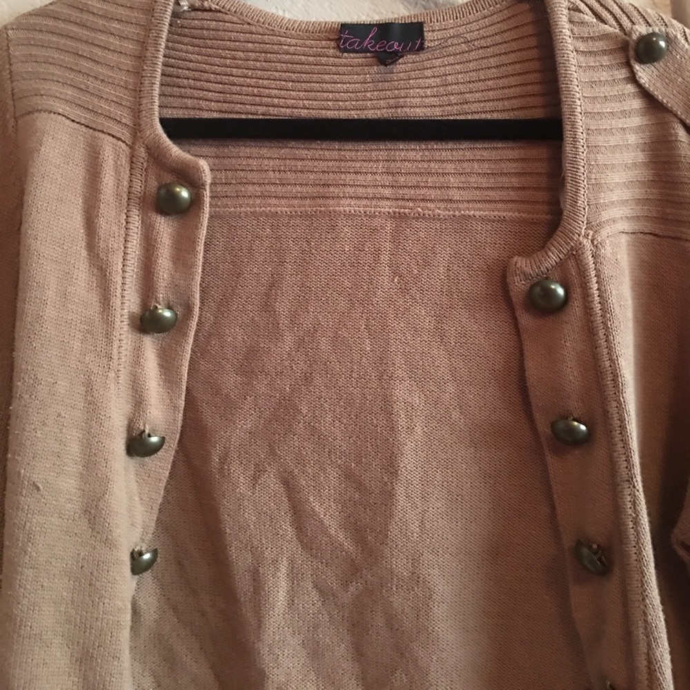 Button Short Jacket - Picture 3 of 4