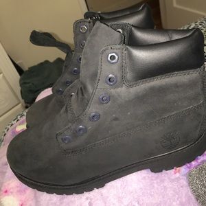Black Timberlands size 7y