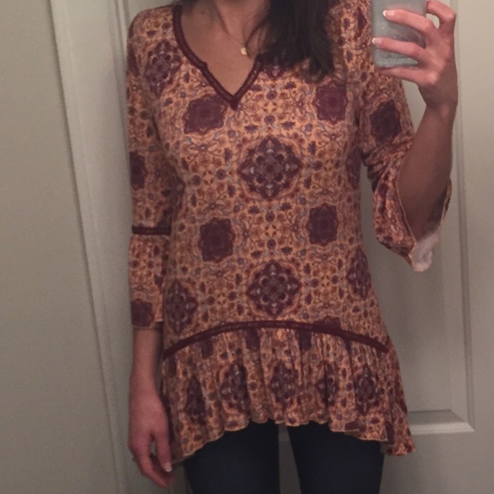 Last chance! Removing 11/16! Boho Bell-Sleeve Top - Picture 3 of 3