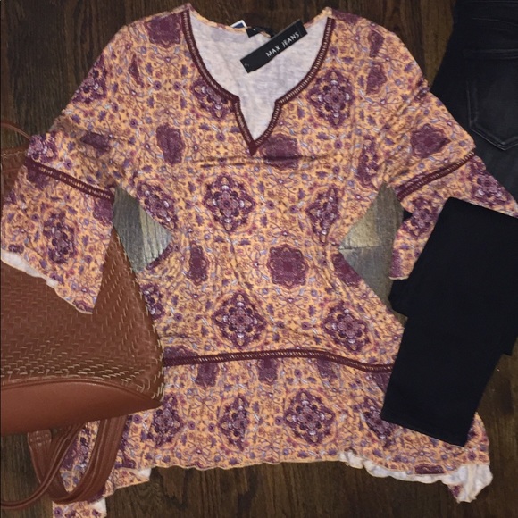 Last chance! Removing 11/16! Boho Bell-Sleeve Top - Picture 2 of 3