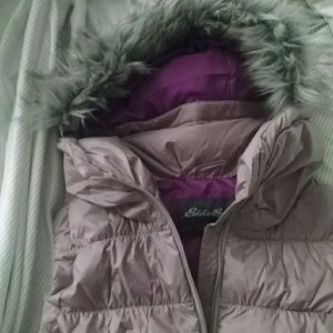 Eddie Bauer Quilted vest