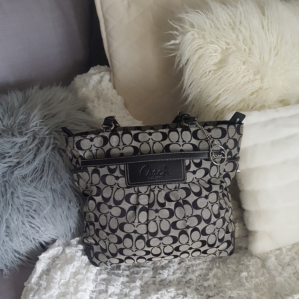 💟 COACH  black monogram handbag with blue lining