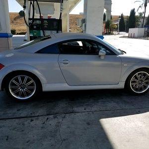 Meet your Posher, Jenny