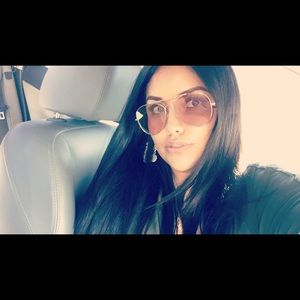 Meet your Posher, Celeste