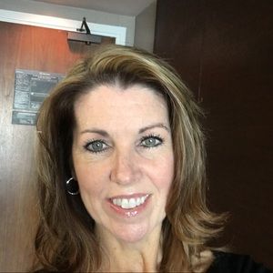 Meet your Posher, Deborah
