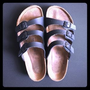 3 strap black Birkenstocks-size 41