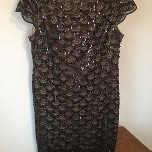 Jessica Howard sequined evening shift dress
