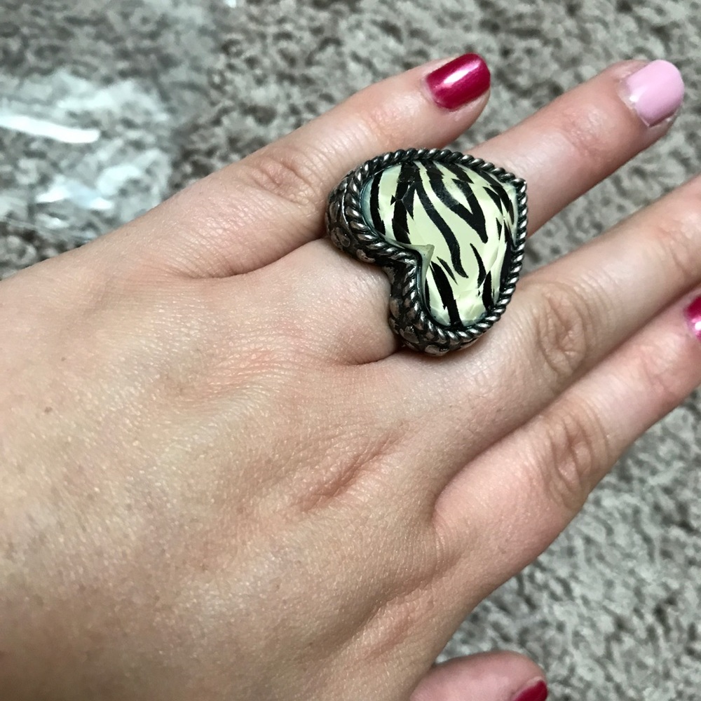 Zebra stretch ring