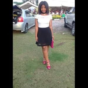 Meet your Posher, Caroline