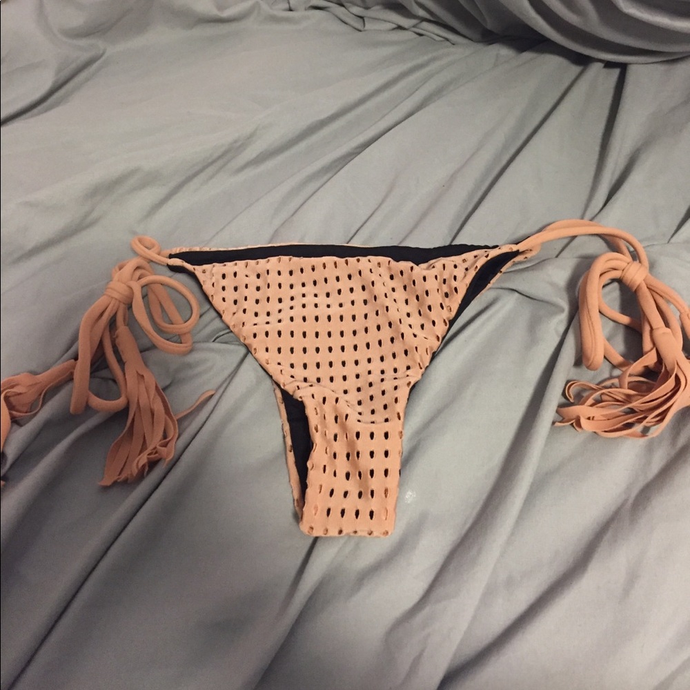 Acacia 2017 HumuHumu bottoms in Beach Babe Mesh