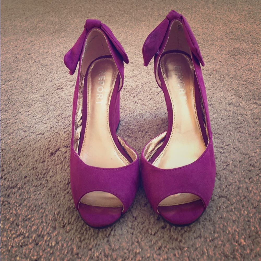 REPORT - FUCHSIA WEDGES/HEEL W/ BOW ACCENTS