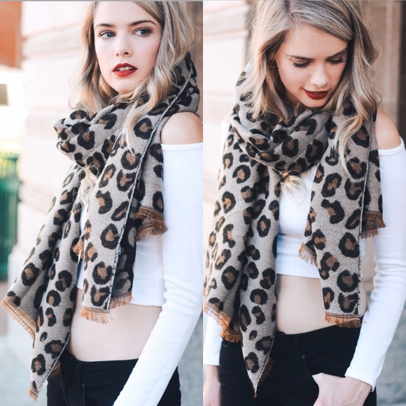Accessories - SALE!!! ANIMAL PRINT SCARF