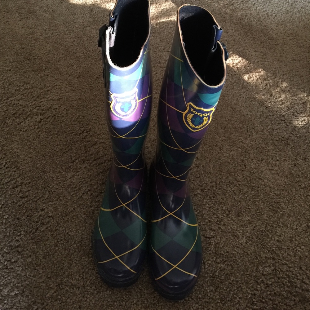 Rain boots