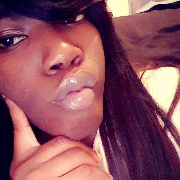 Meet your Posher, Rhonda - Picture 1 of 2