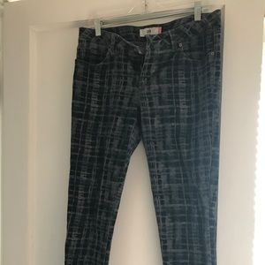 Size 8 Cabi skinny jeans