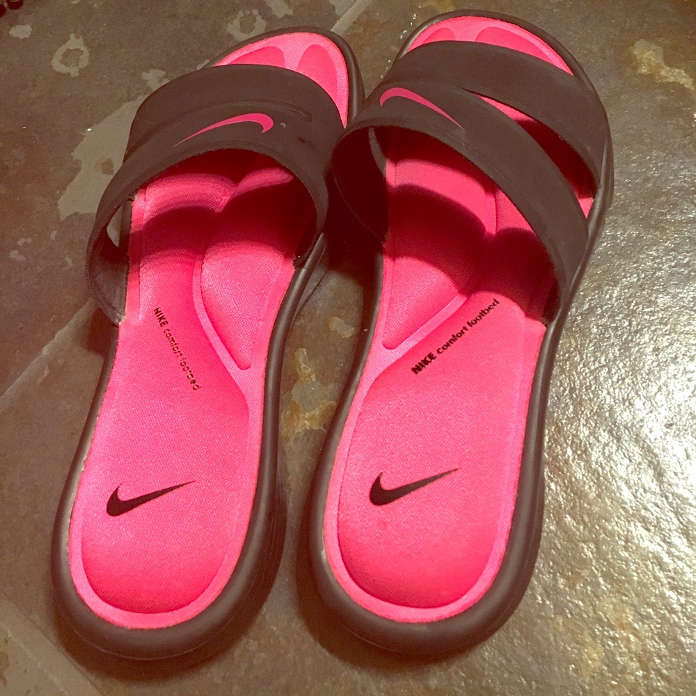 Nike slides