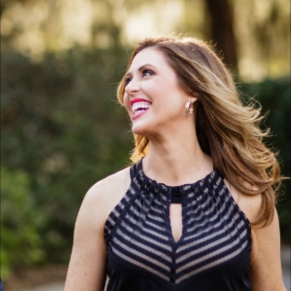 Meet your Posher - Picture 6 of 6