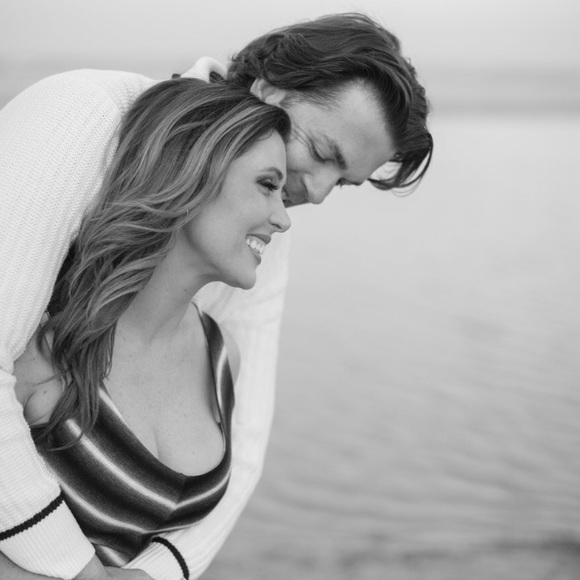 Meet your Posher - Picture 2 of 6