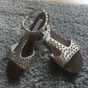 STEVE MADDEN ROSE GOLD & WHITE