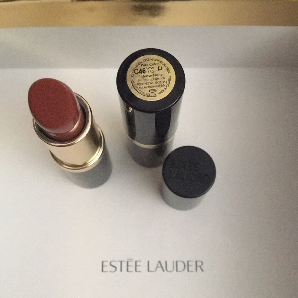 Estée Lauder lip stick pure color envy 130
