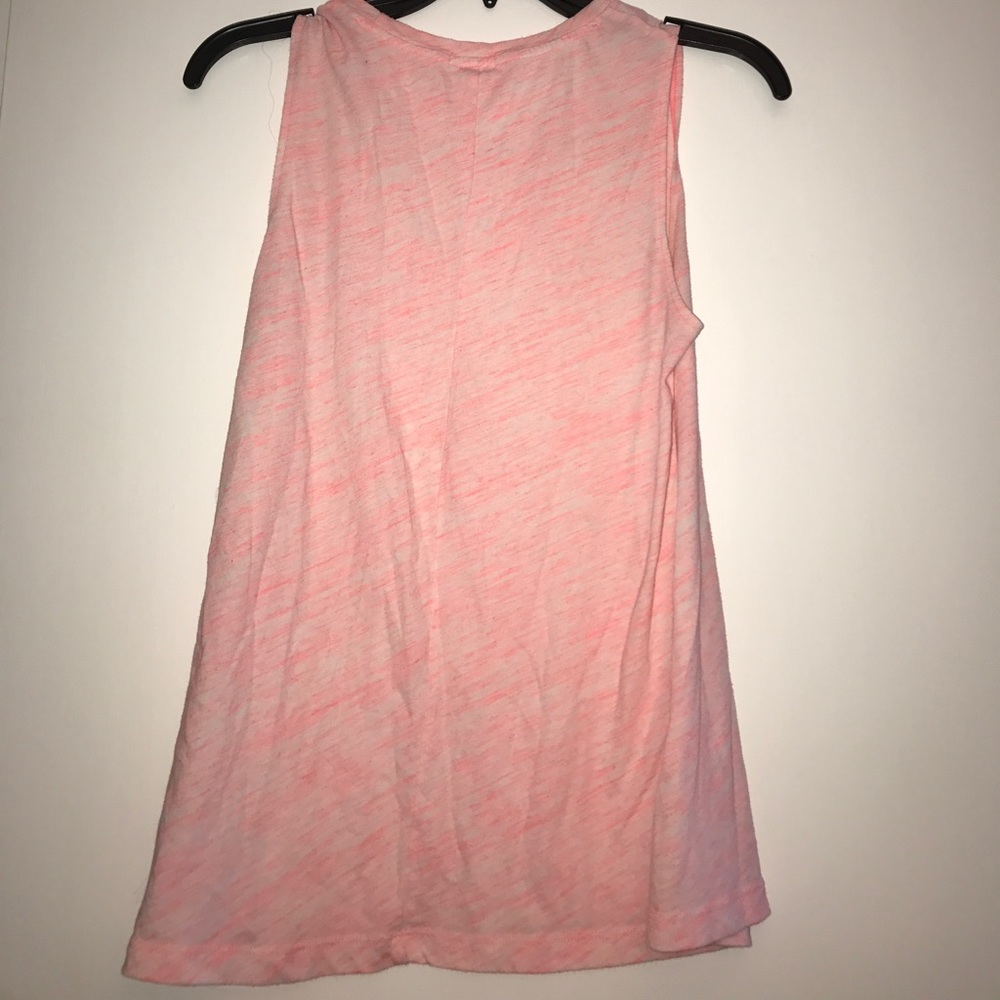 Pink Tank - Picture 2 of 2