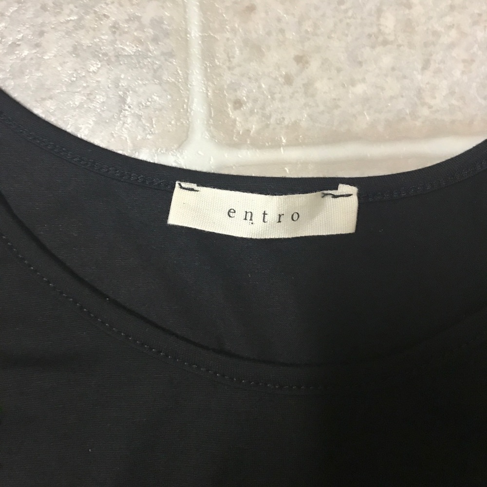 Top - Picture 2 of 3