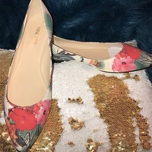 Nine West Speak Up Pointed Toe Flats sz 9