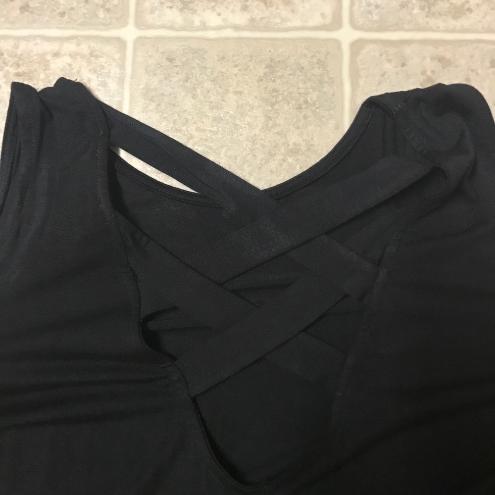 Top - Picture 2 of 3