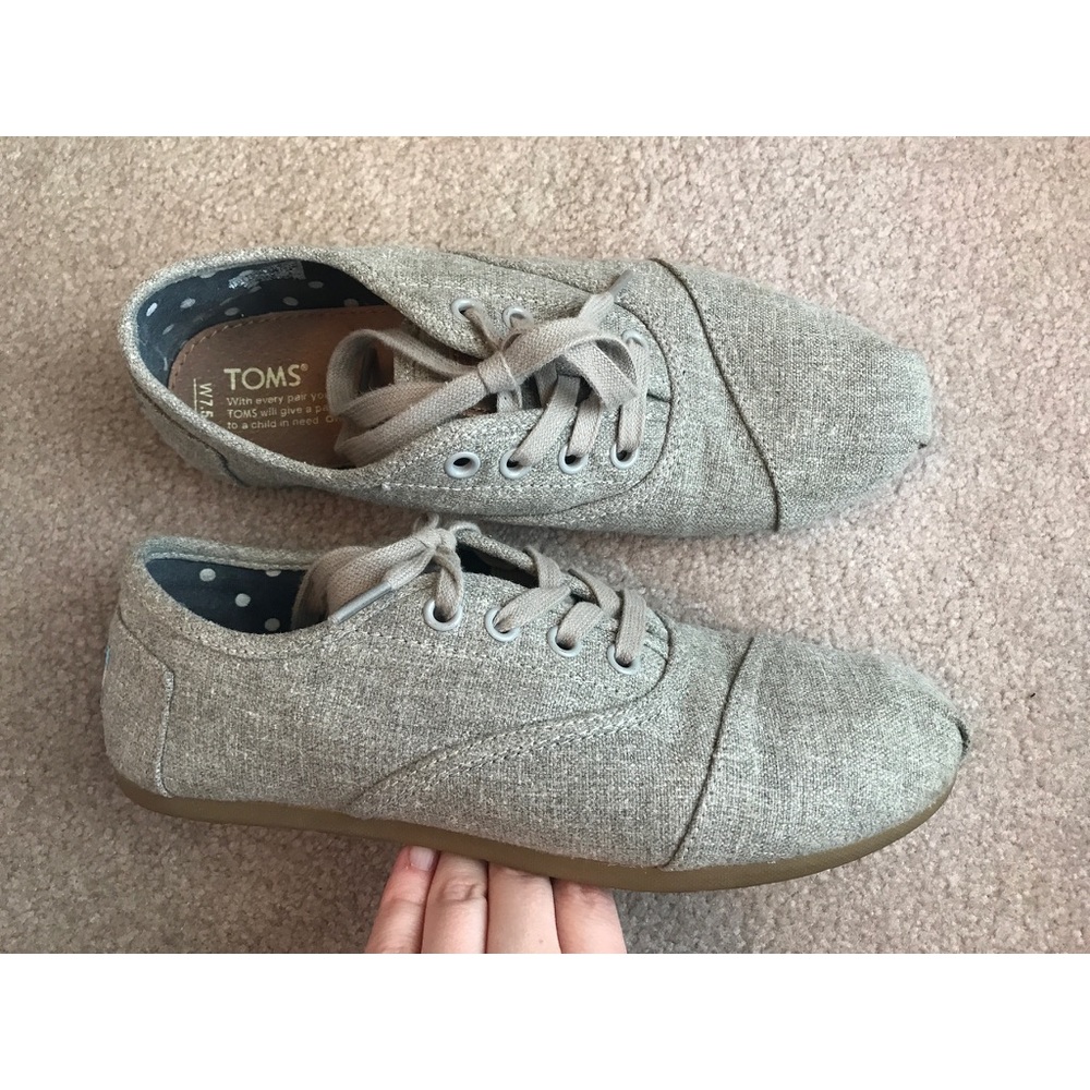 Tom's Grey lace up shoes