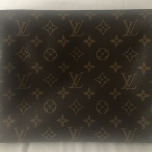 Louis Vuitton Toiletry Pouch 26.