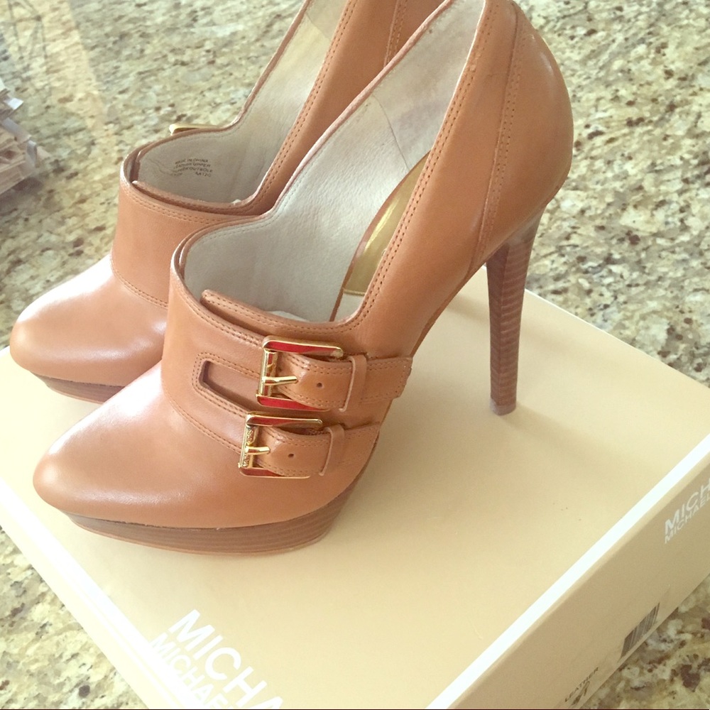 Michael Kors Becca Pump