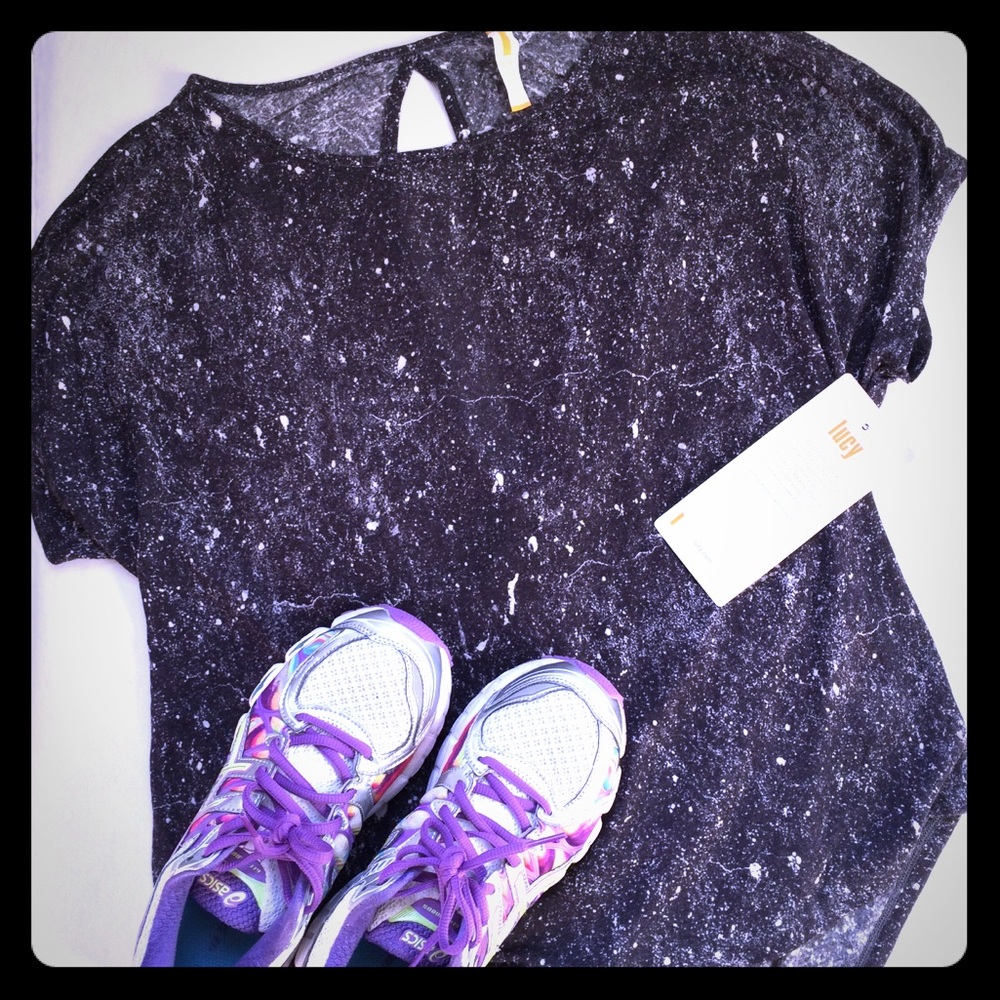 NWT Lucy work out top