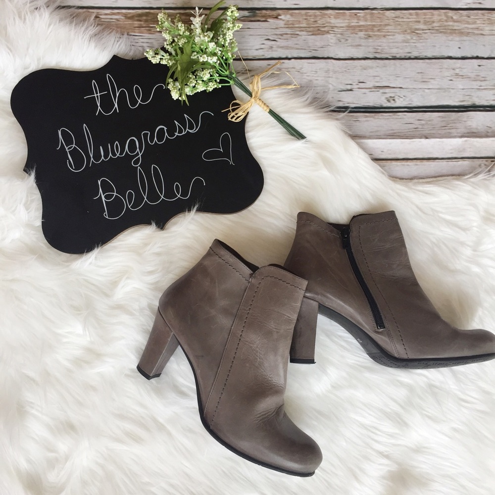 Cute Grey Leather Booties Fidji