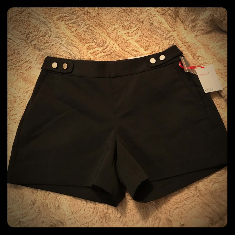 Elle Black Shorts