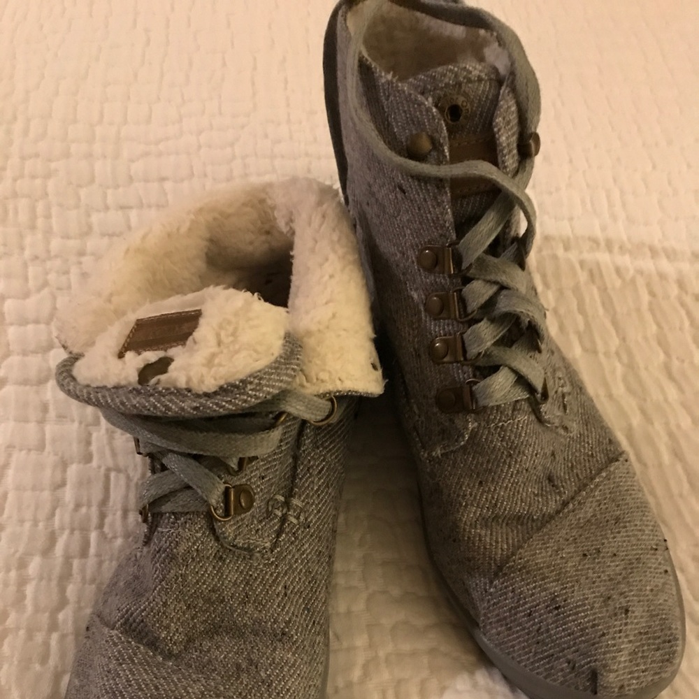 Tom's Sherpa Lined Boots