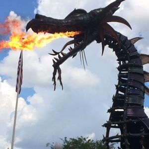 Meet your Posher, Efrain