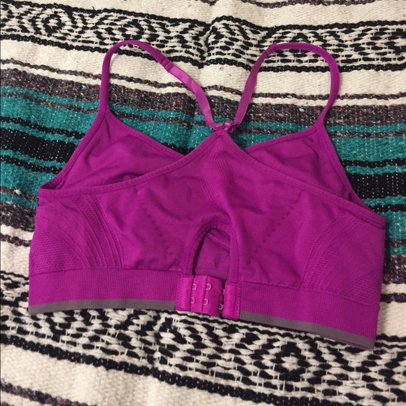 Purple magenta size medium Sports Bra 🏃🏻‍♀️ - Picture 3 of 3